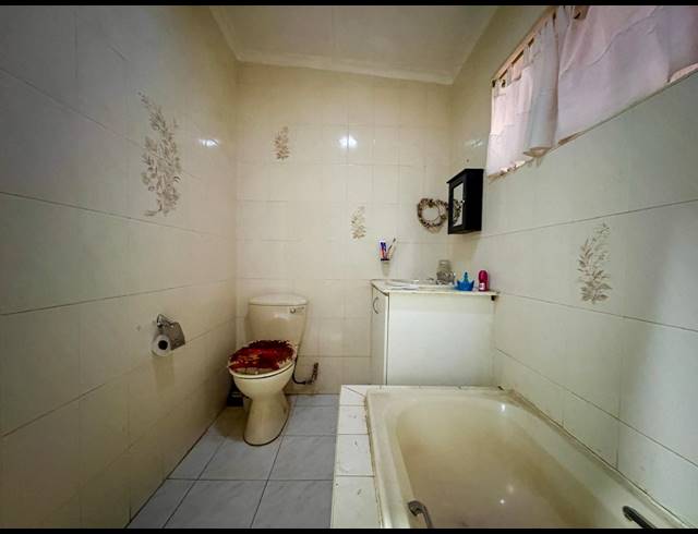 4 BEDROOM HOUSE FOR SALE IN BRENTHURST